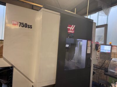 Universal Bearbeitungszentrum UMC 750SS