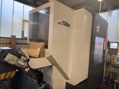 Universal Bearbeitungszentrum UMC 750SS – Bild 12