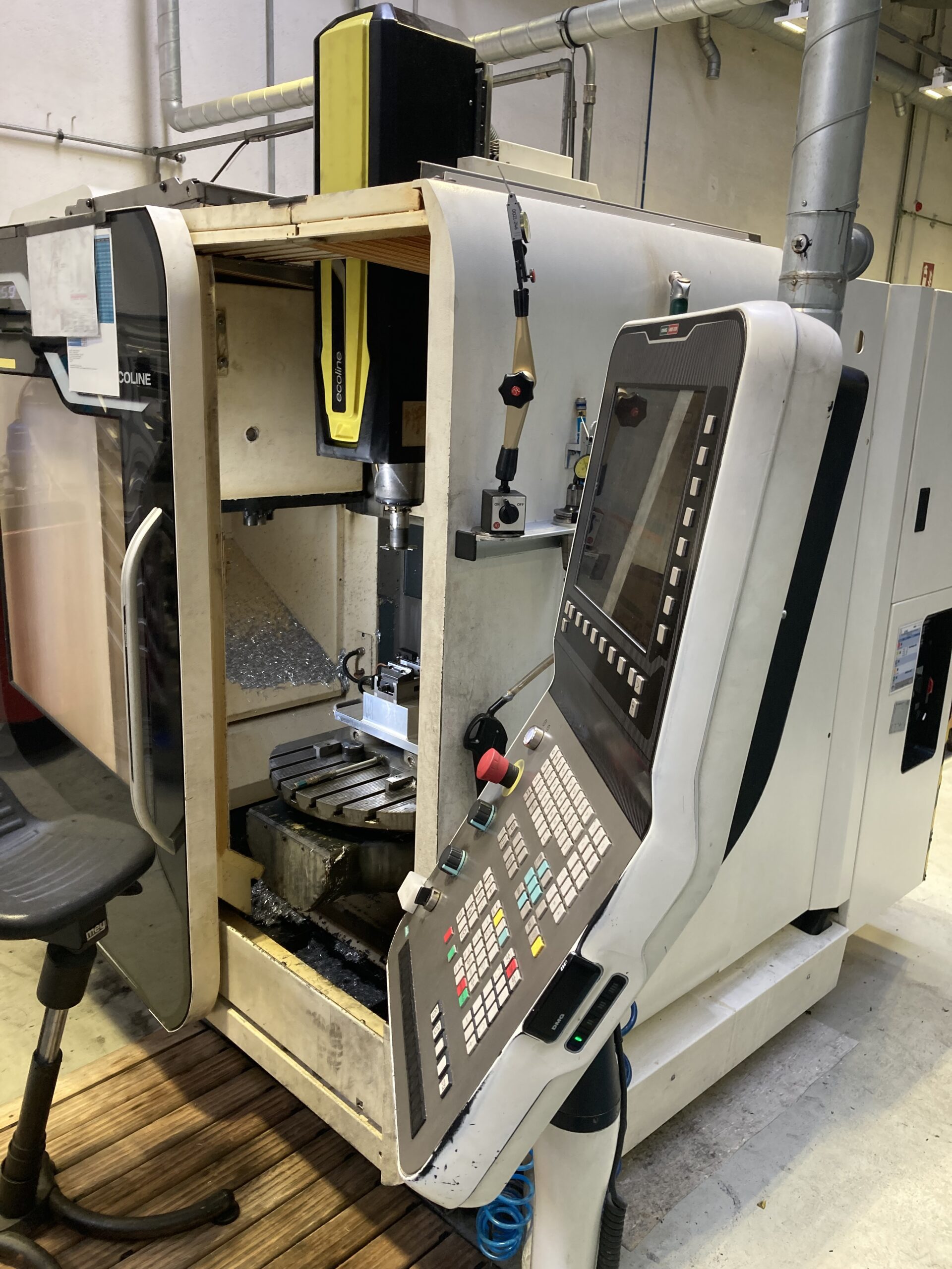 Universal Bearbeitungszentrum DMG MORI DMU 50 Ecoline